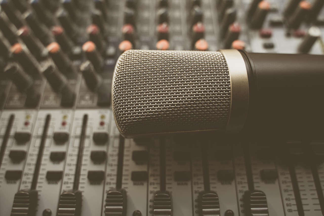 How Independent Artists Are Outsmarting the Labels